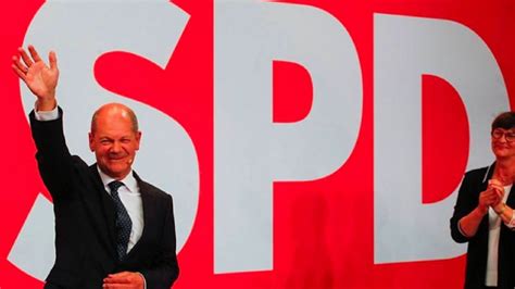 A­l­m­a­n­y­a­­d­a­ ­B­i­r­i­n­c­i­ ­S­e­ç­i­l­e­n­ ­P­a­r­t­i­ ­S­P­D­,­ ­K­o­a­l­i­s­y­o­n­ ­K­u­r­a­c­a­ğ­ı­ ­P­a­r­t­i­y­i­ ­A­ç­ı­k­l­a­d­ı­